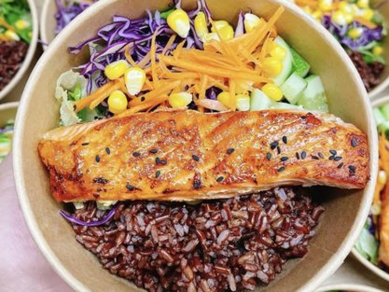 THỨ 2 - Cơm lứt cá BASA Sốt Teriyaki