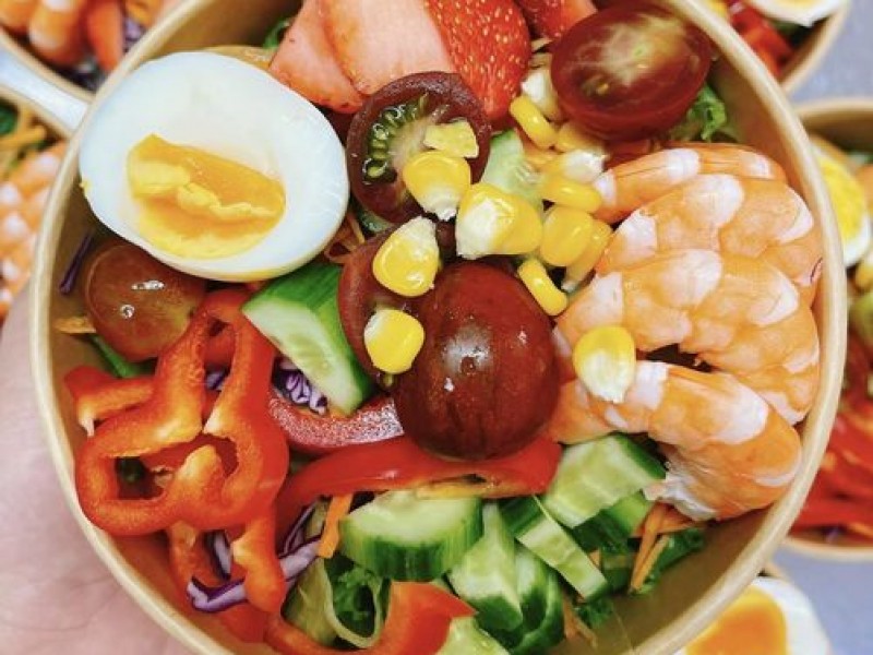 Salad Tôm Trứng Trái cây