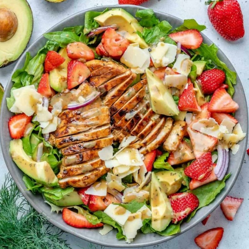 (ĐB) Salad ức gà dâu tây 510kl