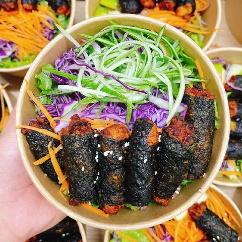 (ĐB) THỨ 3 - CƠM GẠO LỨC GÀ VIÊN SỐT BƠ TỎI